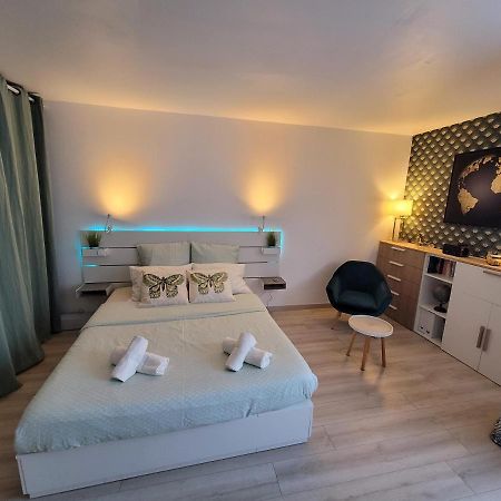 Studio bien équipé, situé en hyper centre Vendôme Esterno foto
