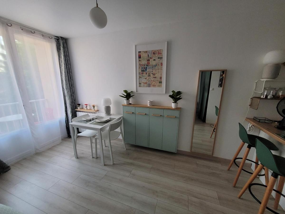 Studio bien équipé, situé en hyper centre Vendôme Esterno foto