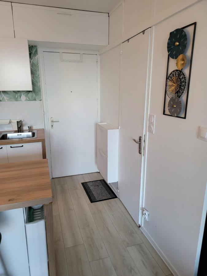 Studio bien équipé, situé en hyper centre Vendôme Esterno foto